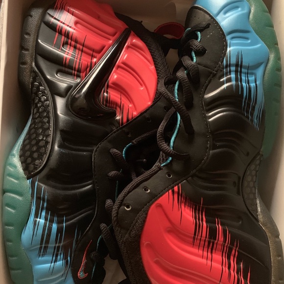 nike air foamposite spiderman